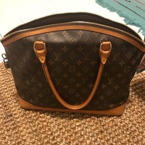Louis Vuitton purse